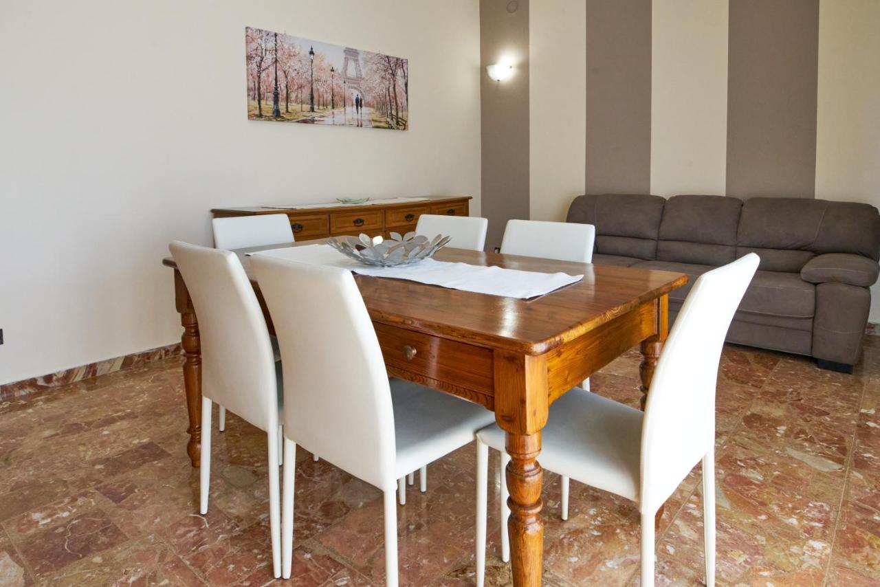 Cinzia'S Holiday Home Desenzano del Garda Exterior photo
