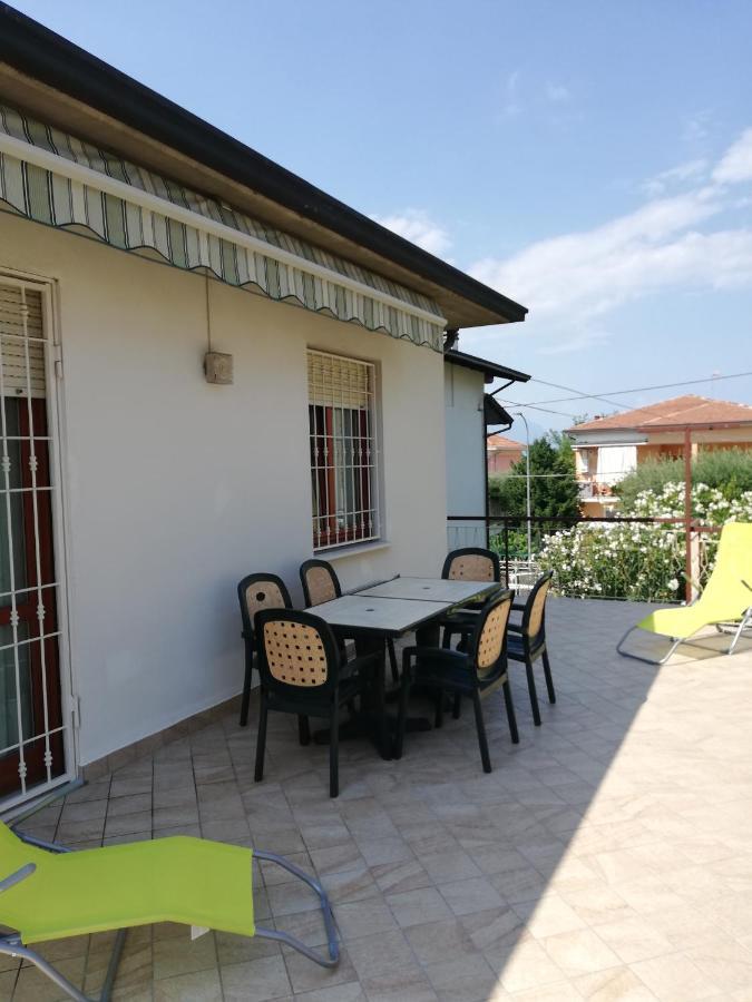 Cinzia'S Holiday Home Desenzano del Garda Exterior photo