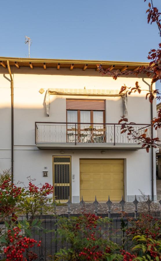 Cinzia'S Holiday Home Desenzano del Garda Exterior photo