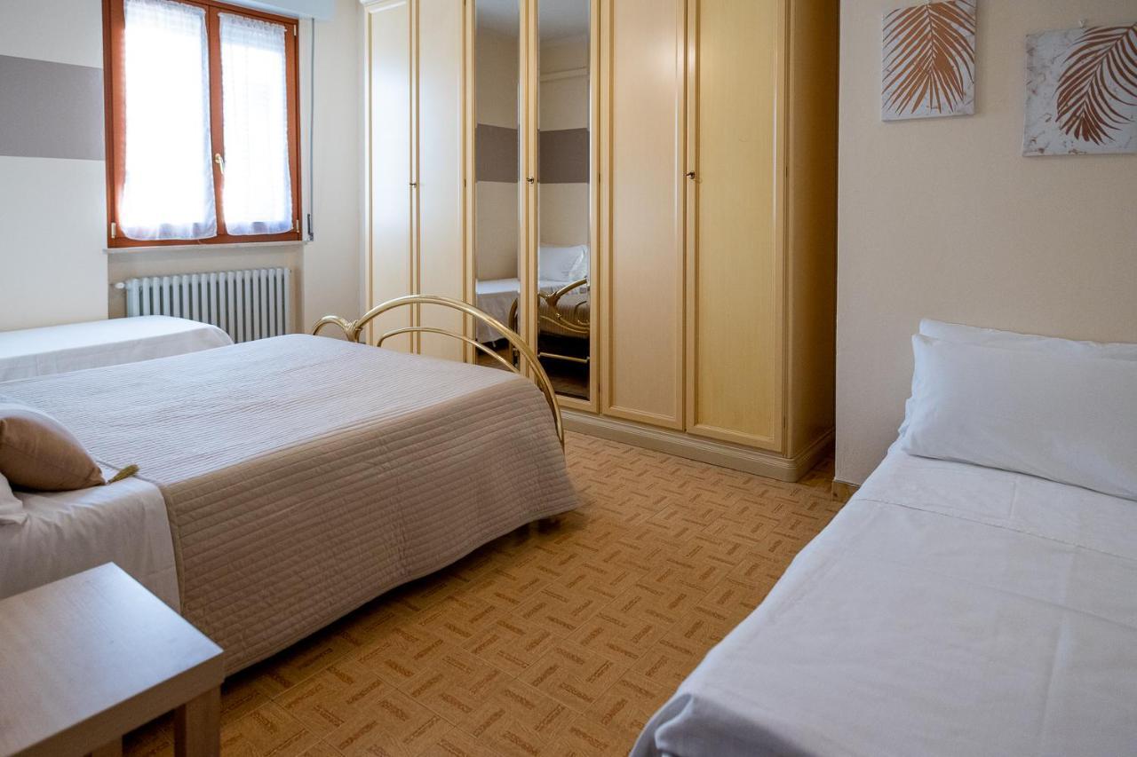 Cinzia'S Holiday Home Desenzano del Garda Exterior photo
